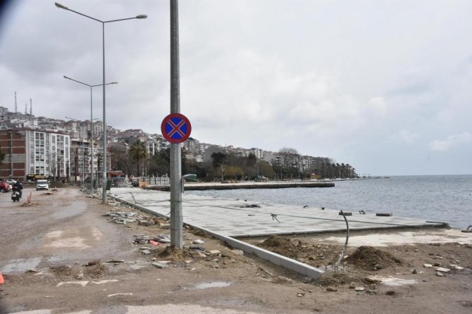 Sinop Kent Meydanı’nda Çalışmalar Aralıksız Sürüyor