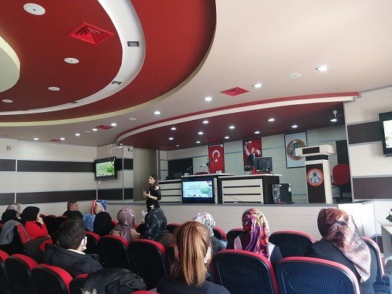 Velilere İletişimin Önemi Anlatıldı