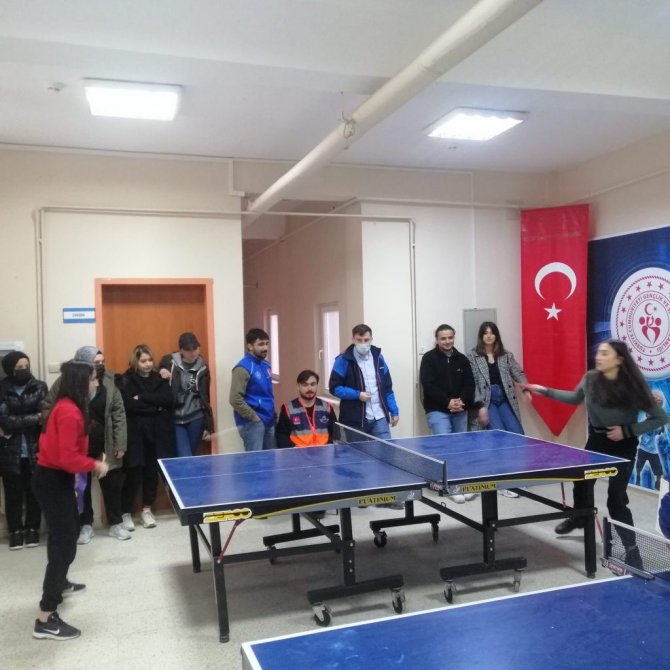Türkeli Myo’dan Masa Tenisi Turnuvası