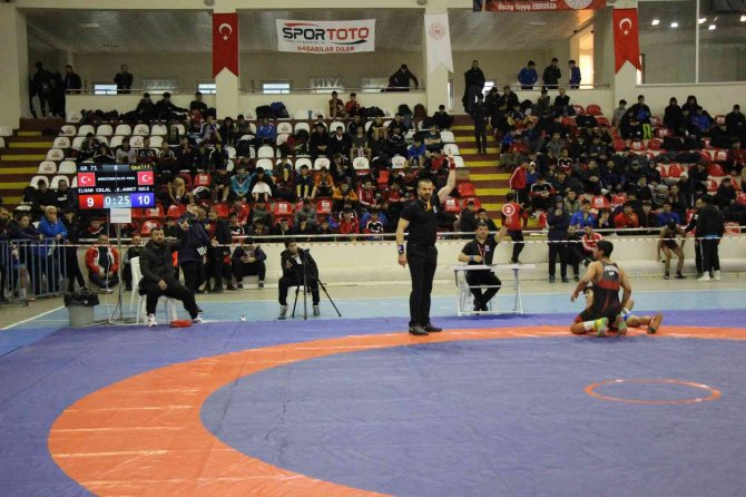 U17 Erkekler Grekoromen Türkiye Güreş Şampiyonası Amasya’da Başladı