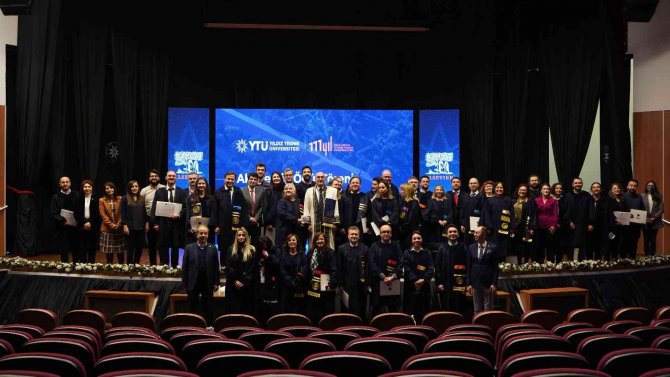 Yıldız Teknik Üniversitesinde Akademik Ödül Töreni Gerçekleştirildi