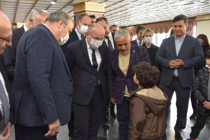 Yunusemre İ̇lçe Halk Kütüphanesi Açıldı