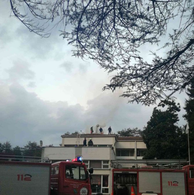 Seka Sosyal Tesisler De Yangın Çıktı