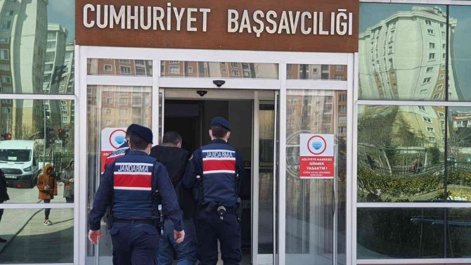 14 Suçtan Aranan Şüpheli Jandarmaya Yakalandı