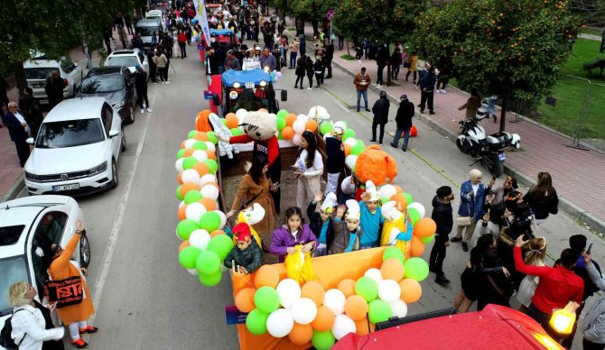 Adana’da Binlerce Kişi Bu Korteje Akın Etti