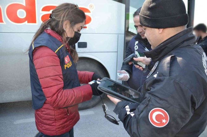 Düzensiz Göçmen Denetiminde 6 Gözaltı