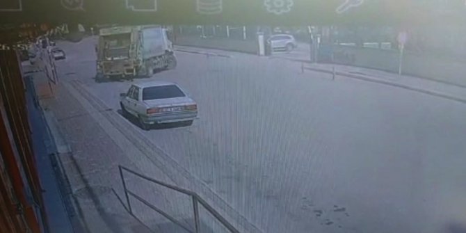 Çöp Kamyonunun Altında Kalan Motosikletli Kurye Hayatını Kaybetti