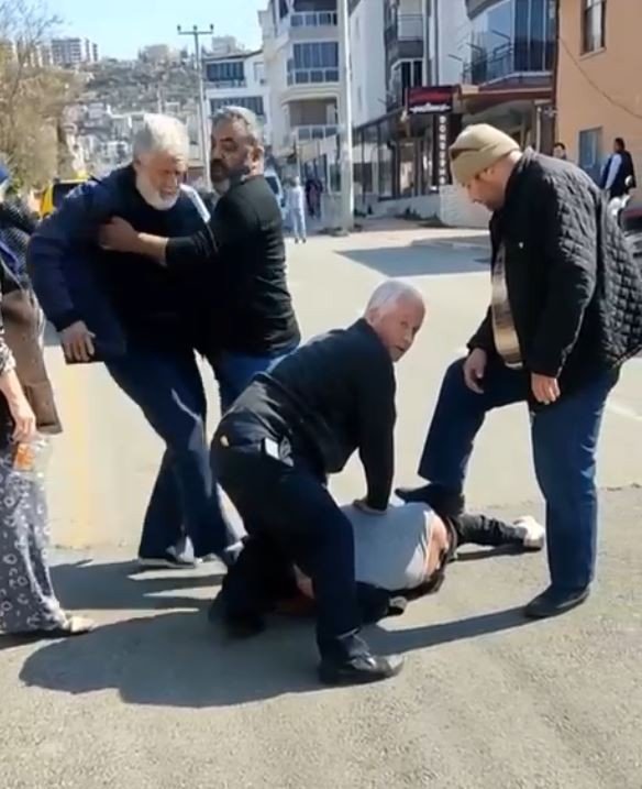 Su Sayacı Çalarken Yakalanan Şüpheliye Yaşlı Adamdan Tekmeli Tepki