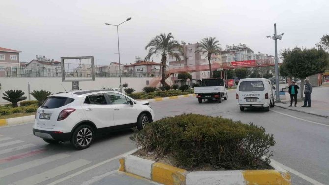 Işık İhlali Yapıp Otomobile Çarpan Sürücünün Bahanesi Şoke Etti:"daldım, Geçtim"