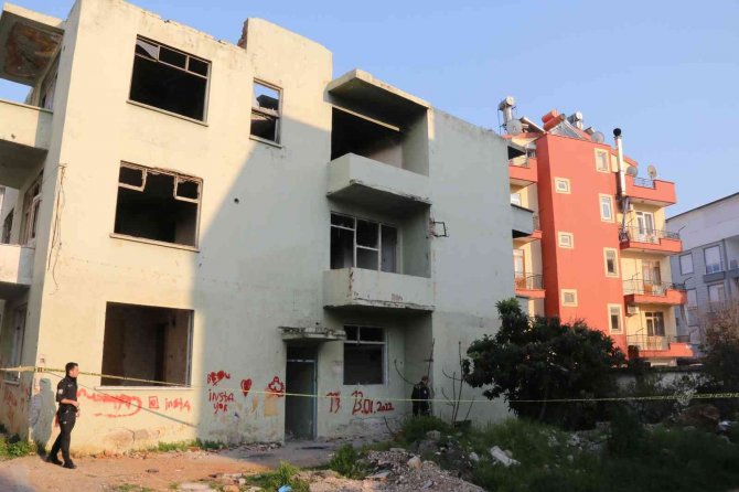 Antalya’da Metruk Binada Şüpheli Ölüm