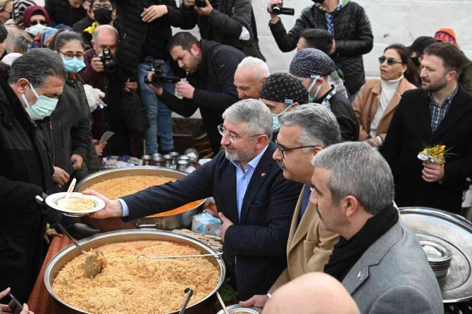 Çorum’daki Çiğdem Aşı Ve Çocuk Oyunları Şenliği’nde Renkli Görüntüler
