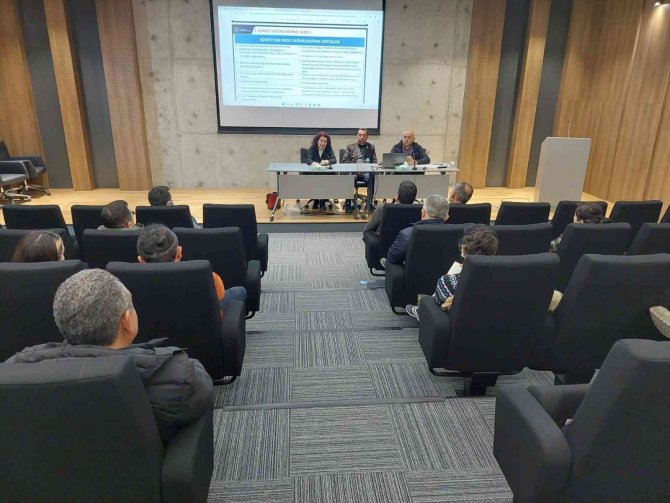 Denizli İş Dünyası Teknoloji Odaklı Sanayi Hamlesi Hakkında Bilgilendirildi