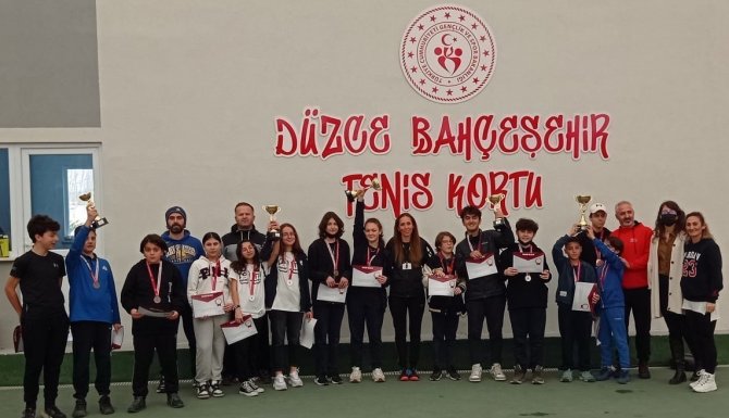 Ted Düzce Koleji Kızlarda Birinci Oldu