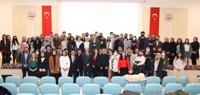 Yök Başkanı Prof. Dr. Erol Özvar, Erü’de Öğrenciler İle Buluştu