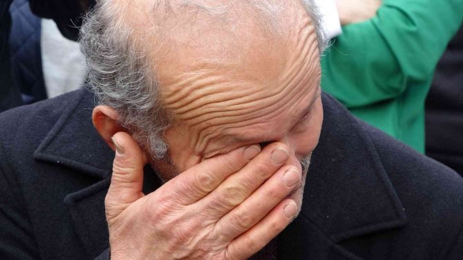 Heyelanda Evi Yıkılan Yaşlı Kadın: “60 Senelik Emeğim Gitti”