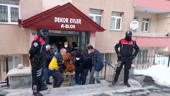 4 Gün Önce Boşandığı Eşi Ve Kızını Öldürdü, Bugün Polise Teslim Oldu