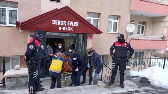 4 Gün Önce Boşandığı Eşi Ve Kızını Öldürdü, Bugün Polise Teslim Oldu