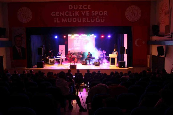 Gençler Arası Ses Ve Müzik Yarışması Düzenlendi