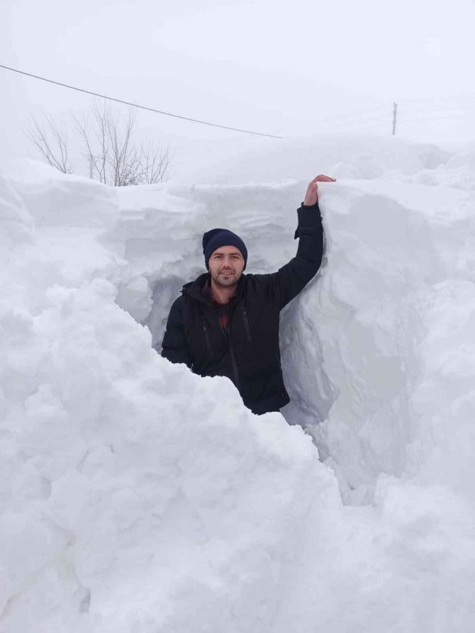 Yavuzkemal’de Yılın 7 Ayı Karla Mücadele Ediliyor