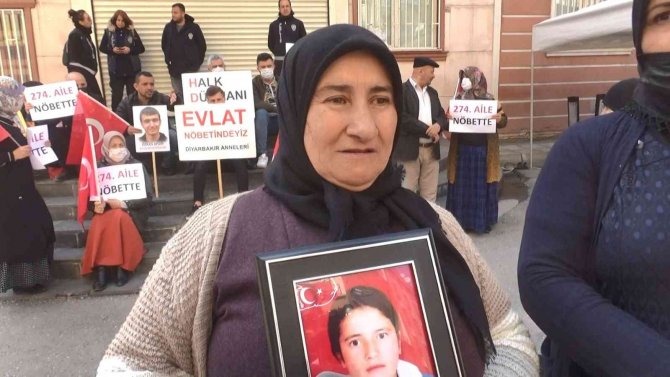 Hdp Önündeki Evlat Nöbetine Bir Aile Daha Katılarak Sayı 274’e Yükseldi
