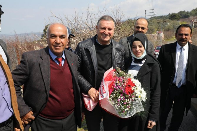 Hatay Büyükşehir Belediyesi’nden Üreticiye Destek