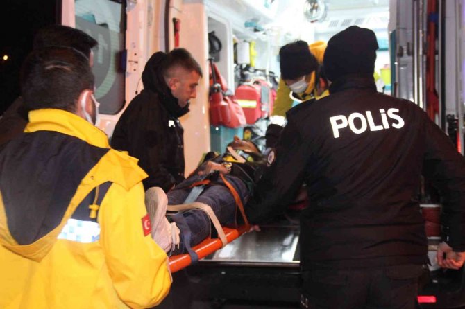 Şehri Birbirine Kattılar, Hem Polisler Hem Kendileri Kaza Yaptı