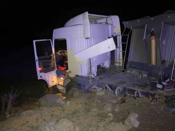 Kırşehir’de Tır İle Minibüs Çarpıştı: 1 Ölü
