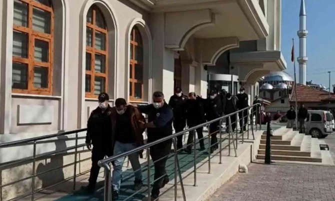 Konya’da 3 Kişinin Öldüğü Silahlı Kavgada 10 Kişi Tutuklandı