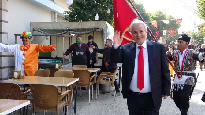 Portakal Çiçeği Karnaval Coşkusu Kozan’ı Da Sardı