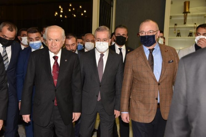 Başkan Ergün Antalya’da Bahçeli’ye Hizmet Ve Yatırımları Anlattı