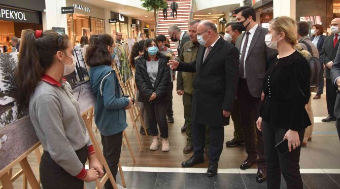 ’Kamu Fotoğrafçıları Ve Çocuk Gözüyle Spil Dağı Milli Parkı’ Sergisi Açıldı