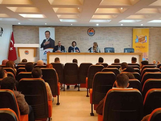 Pomem Adaylarına Kariyer Merkezinden Eğitim