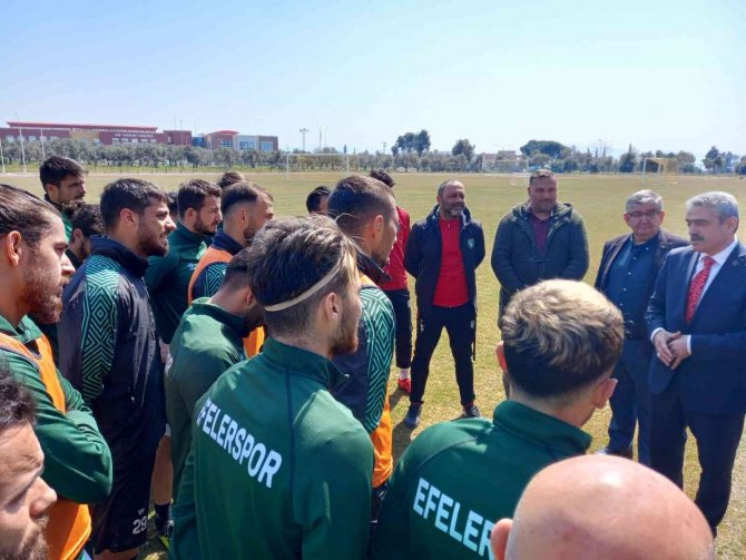 Mhp Aydın İ̇l Başkanı Alıcık’tan Efelerspor’a Baklava İkramı