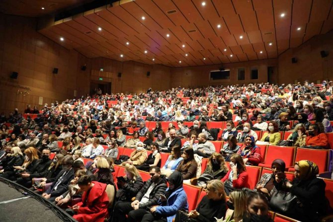Ferhat Göçer’den ’Aldırma Gönül’ Müzikali