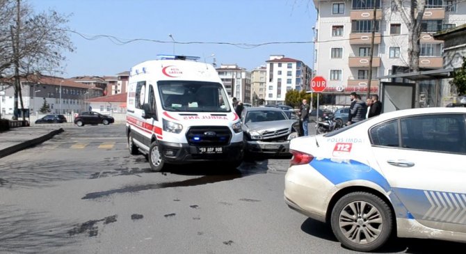 Otomobil İle Oto Kurtarıcı Çarpıştı: 1 Yaralı