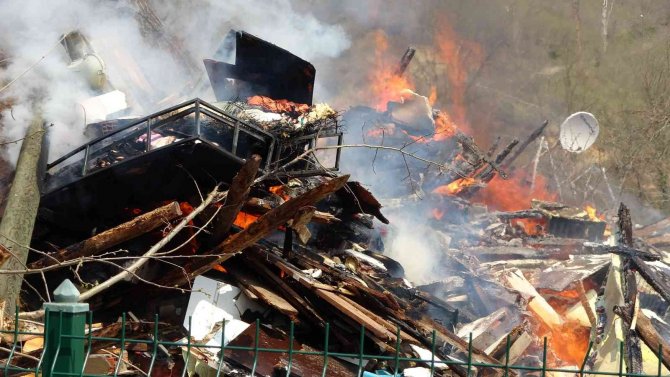 Ordu’da Heyelan Evleri Yuttu: 3 Ev Ve Bir Ahır Yıkıldı, İnekler Telef Oldu