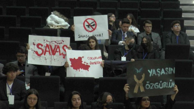 Tekden Öğrenci Meclisi’nden ‘Savaşa Hayır’ Çağrısı