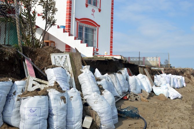 Karadeniz Parça Parça Yutuyor