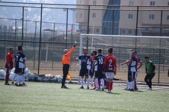 Türkiye İ̇şitme Engelliler Futbol Takımı Afyonkarahisar’da Kampta