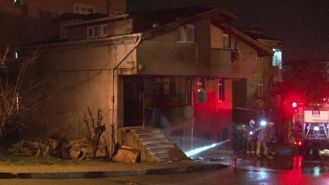 Ümraniye’de Doğal Gaz Kutusunda Korkutan Patlama