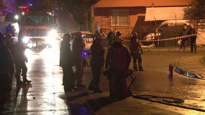 Ümraniye’de Doğal Gaz Kutusunda Korkutan Patlama