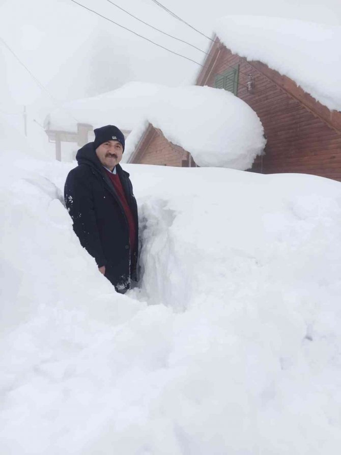Yavuzkemal’de Yılın 7 Ayı Karla Mücadele Ediliyor