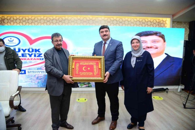 Yazar Hayati İ̇nanç, Kahramankazanlı Vatandaşlarla Bir Araya Geldi