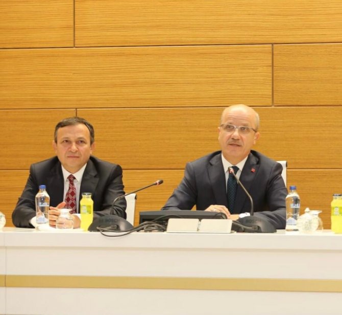 Yök Başkanı Prof. Dr. Özvar, Erü Senato Üyeleri İ̇le Bir Araya Geldi