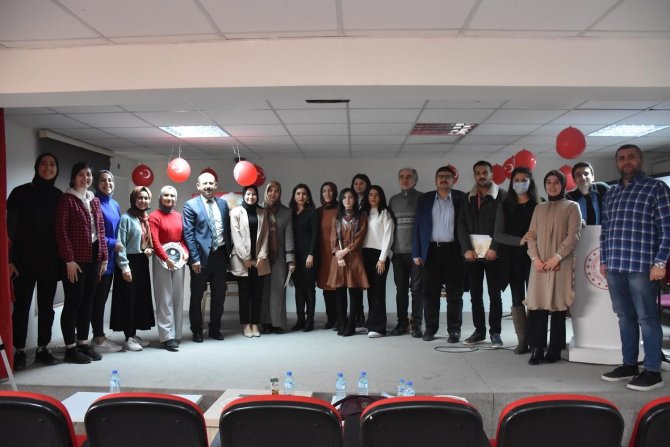 Afyonkarahisar’da Şiir Yarışması