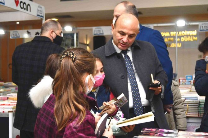 Oral: Kütüphaneler Bilgi Kaynağıdır