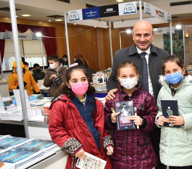 Oral: Kütüphaneler Bilgi Kaynağıdır