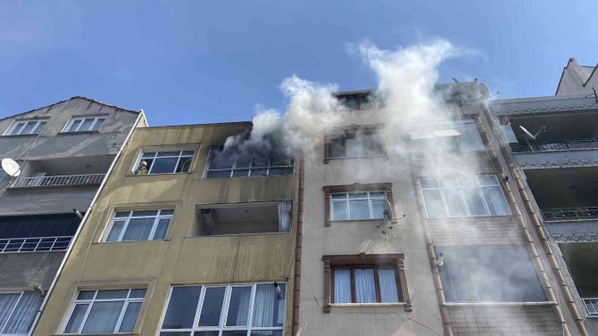Bayrampaşa’da Korkutan Yangın