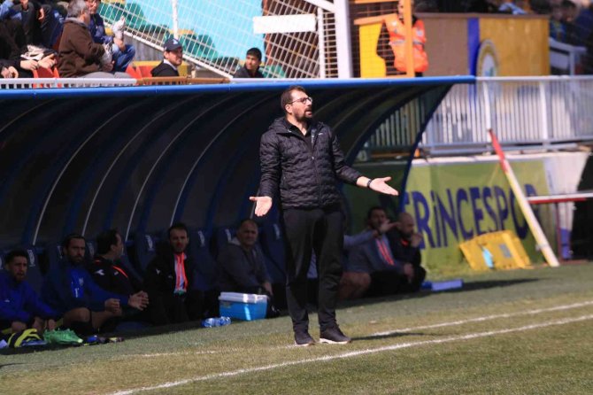 Belediye Derincespor Teknik Direktörü Murat Parlak: "Çok Ciddi 2 Puan Kaybettik”