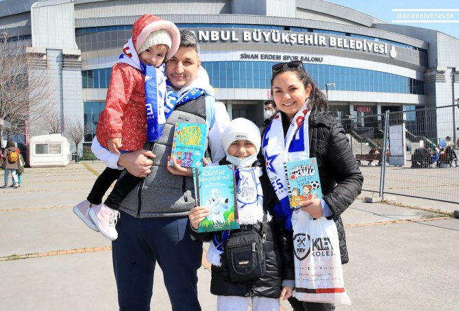 Anadolu Efes’ten ’Bir Kitap Da Sen Getir’ Projesi